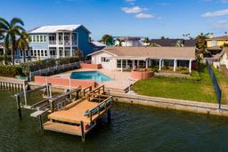 Picture of 825 116Th Avenue, Treasure Island, FL 33706