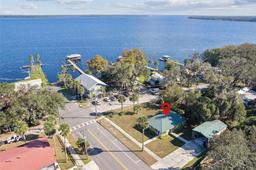 Picture of 105 Central Avenue, Crescent City, FL 32112