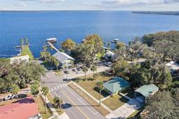 Picture of 105 Central Avenue, Crescent City, FL 32112