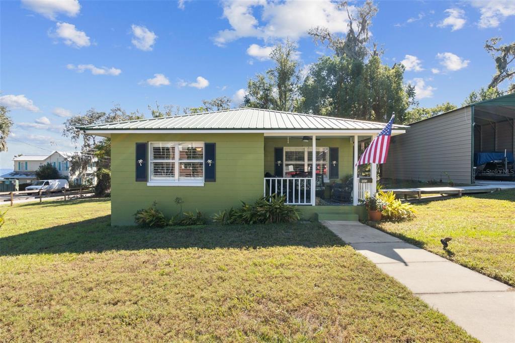 Picture of 105 Central Avenue, Crescent City, FL 32112