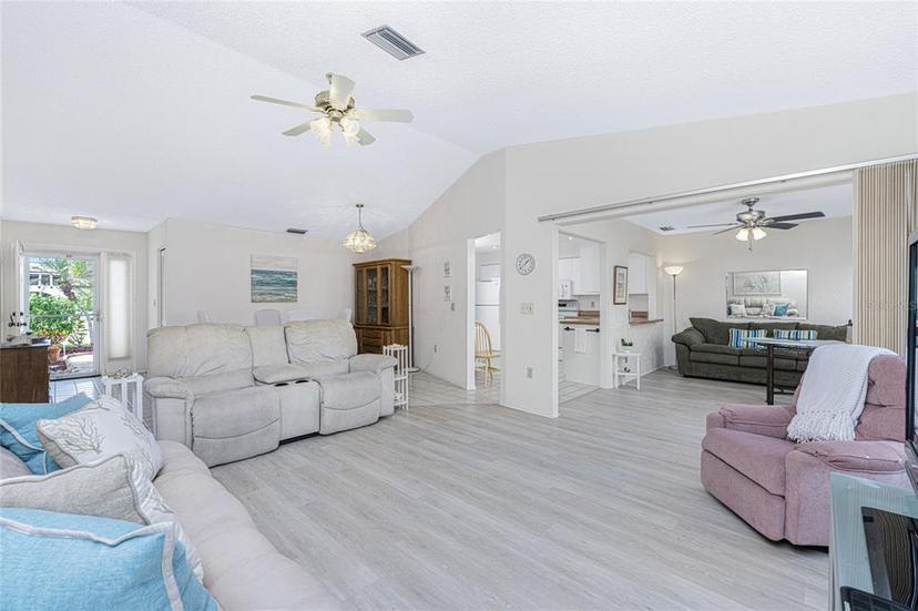 Picture of 604 Chestnut Lane, Englewood FL 34223