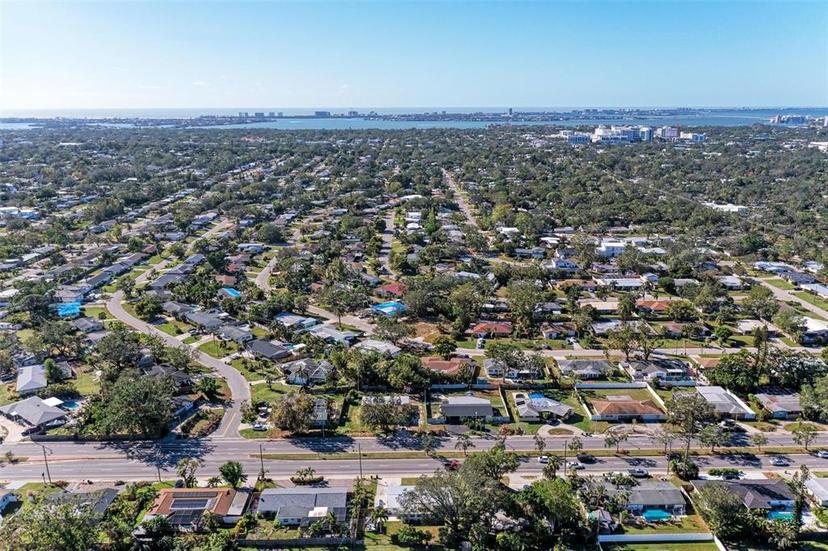 Picture of 2737 Wisteria Pl, Sarasota FL 34239