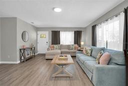 Picture of 463 Park Street N, St Petersburg, FL 33710
