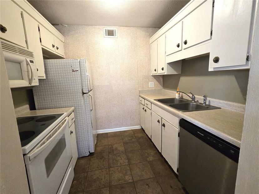 Picture of 2432 NE 7Th Street Unit 6, Ocala FL 34470