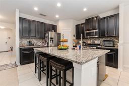 Picture of 859 Bucklebury Loop, Apopka, FL 32703