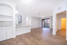 Picture of 6141 Metrowest Boulevard Unit 102, Orlando, FL 32835