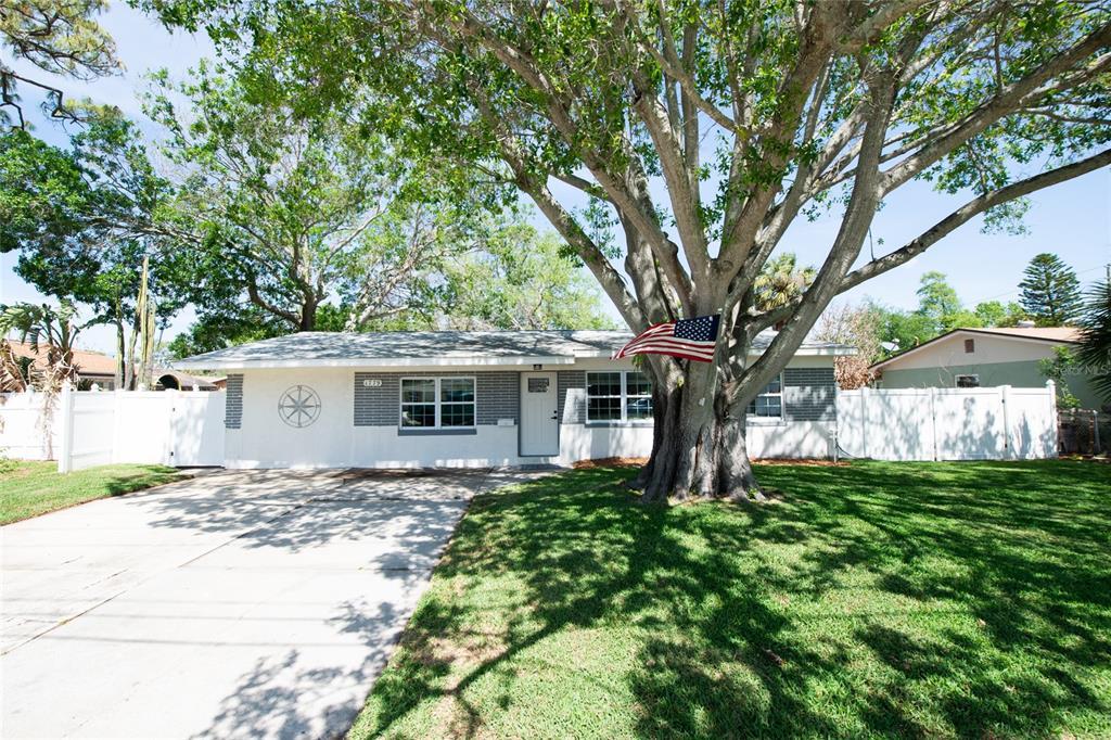 Picture of 1779 Shore Acres Boulevard Ne, St Petersburg, FL 33703