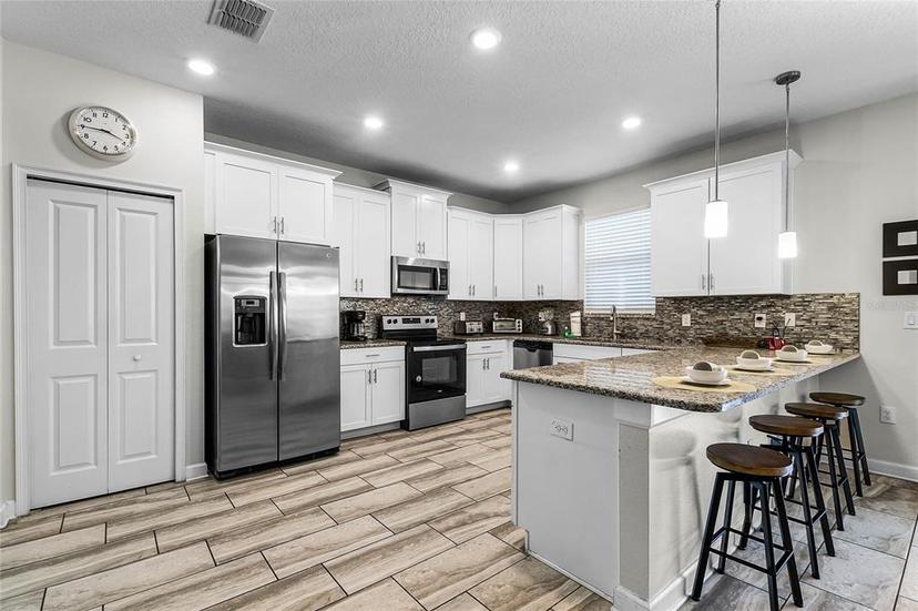 Picture of 9022 Stinger Drive, Davenport FL 33896