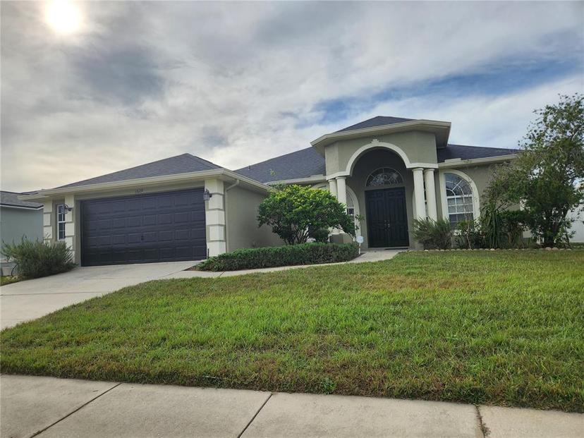 Picture of 1629 Canoe Dr, Lutz FL 33559
