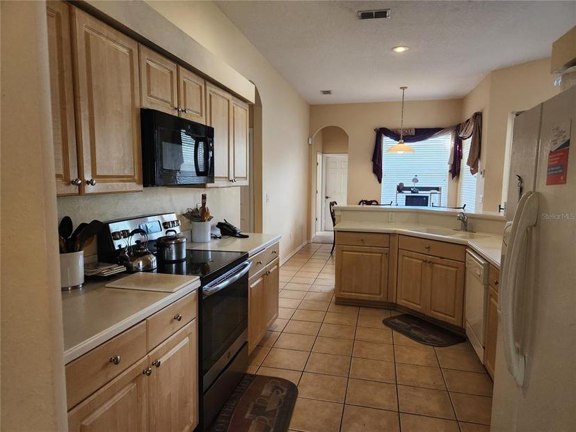 Picture of 1629 Canoe Dr, Lutz FL 33559