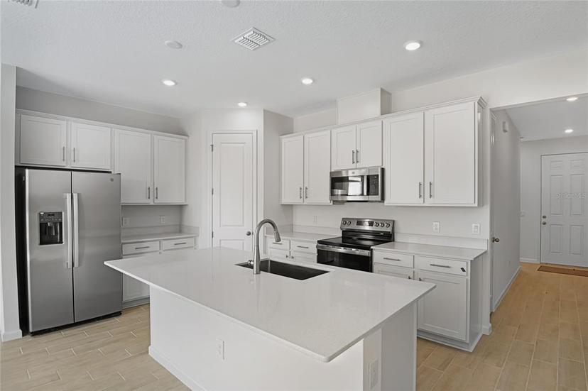 Picture of 652 Hennepin Loop, Lake Wales FL 33898