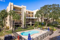 Picture of 206 Tarpon Point, Tarpon Springs, FL 34689