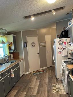 Picture of 8400 Princess Court, Palmetto, FL 34221