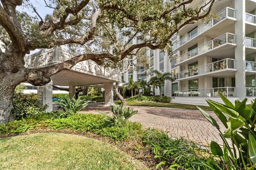 Picture of 1111 N Gulfstream Avenue Unit 6B, Sarasota FL 34236