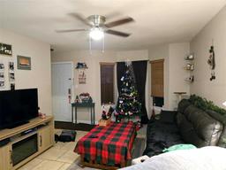 Picture of 2302 Maki Road Unit 5, Plant City, FL 33563