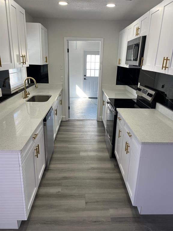 Picture of 7222 Riverwood Boulevard, Tampa FL 33615