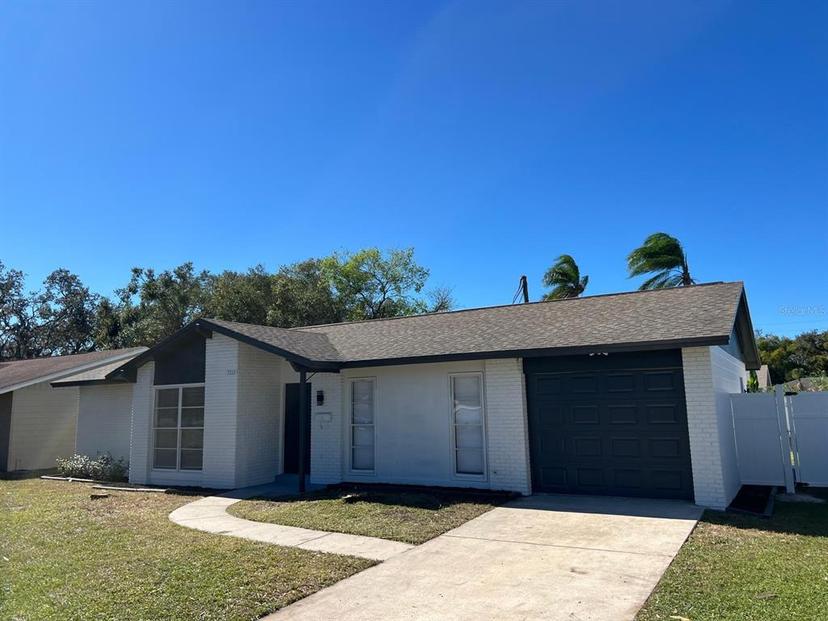 Picture of 7222 Riverwood Boulevard, Tampa FL 33615