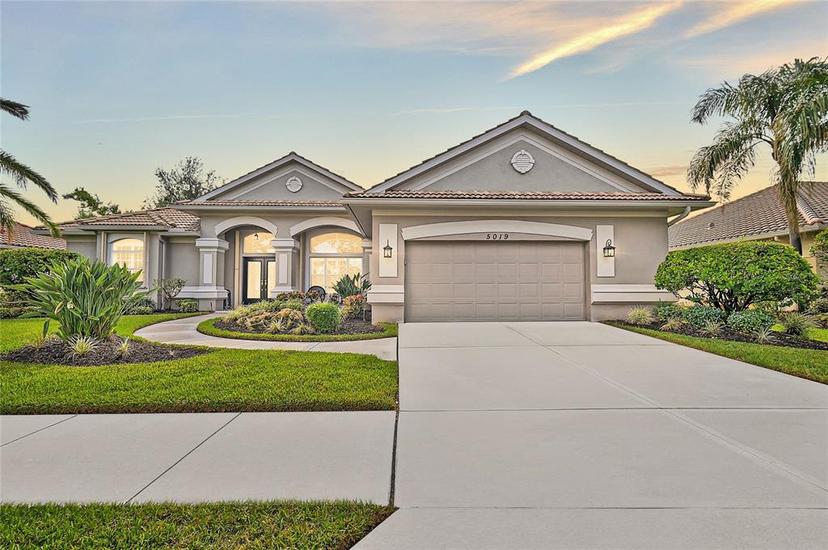 Picture of 5019 Bella Terra Drive, Venice FL 34293