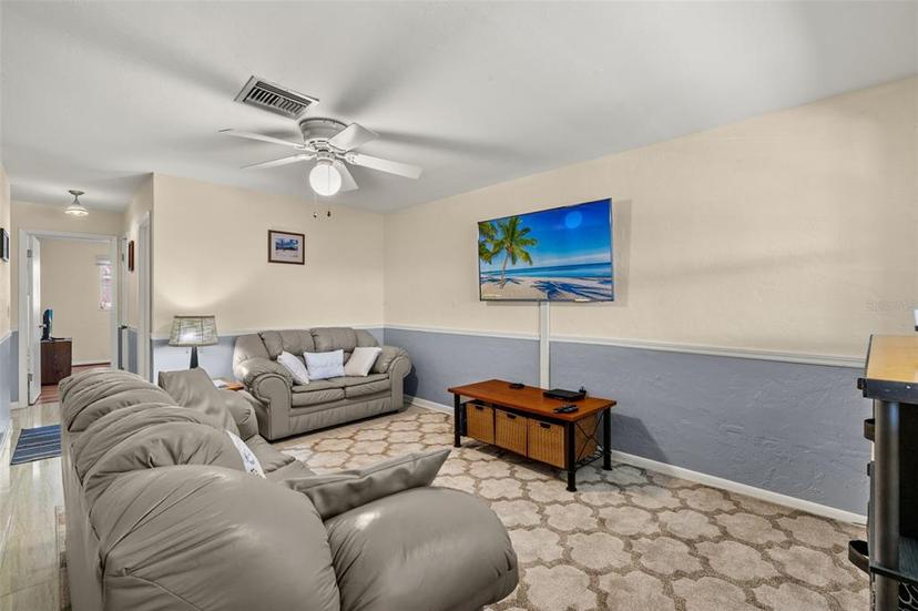 Picture of 909 SE 46Th Lane Unit 202, Cape Coral FL 33904