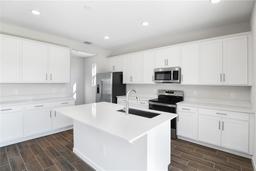 Picture of 520 Summit River Drive, Apopka, FL 32712
