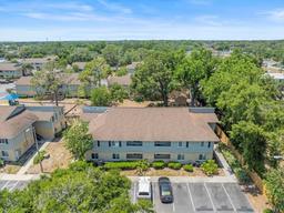 Picture of 230 Thorn Tree Place Unit 230, Brandon, FL 33510