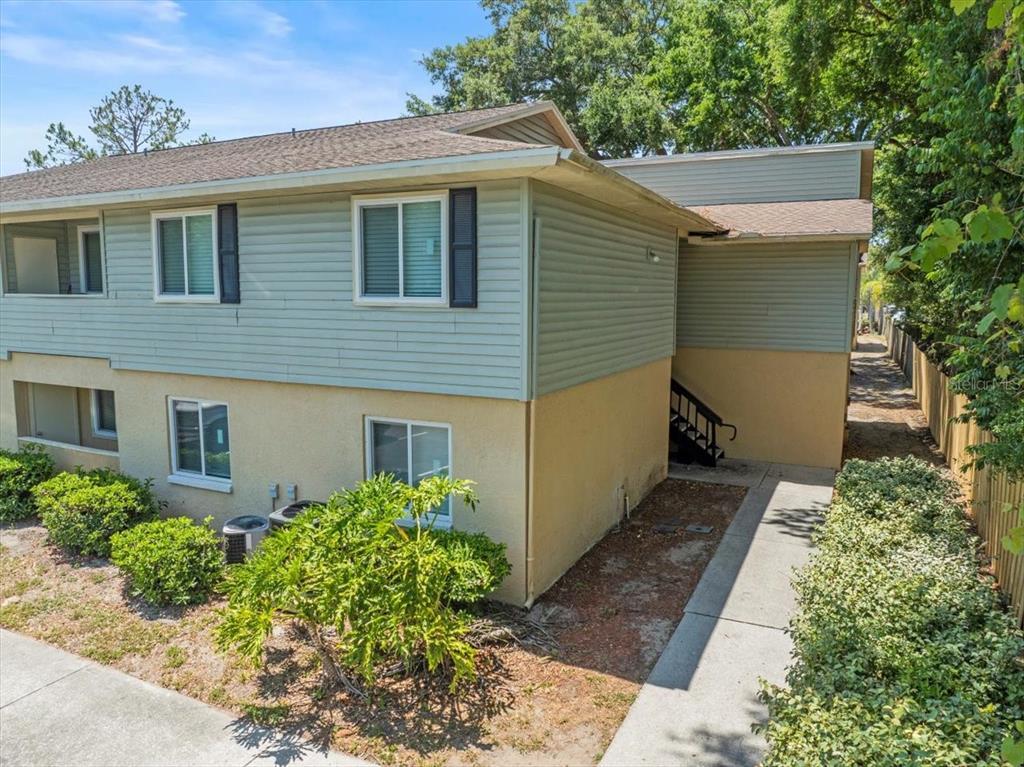 Picture of 230 Thorn Tree Place Unit 230, Brandon, FL 33510