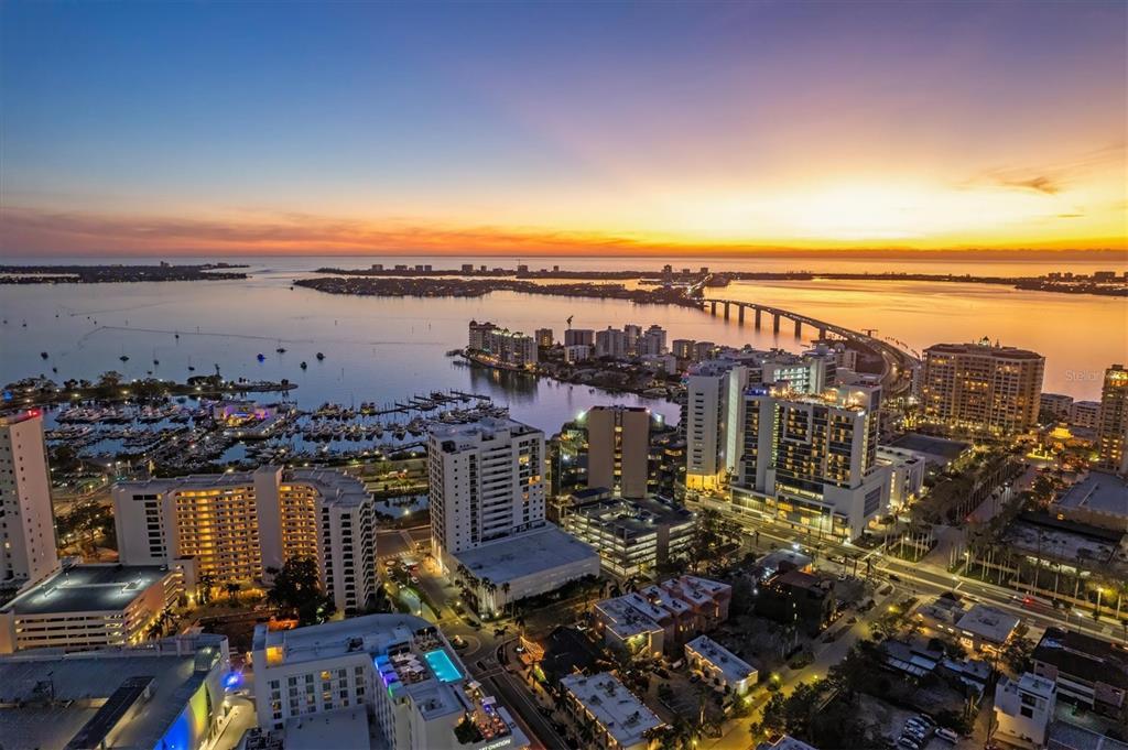 Picture of 1335 2Nd Street Unit 301, Sarasota, FL 34236