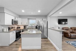 Picture of 1640 Juno Trail Unit 205A, Astor, FL 32102
