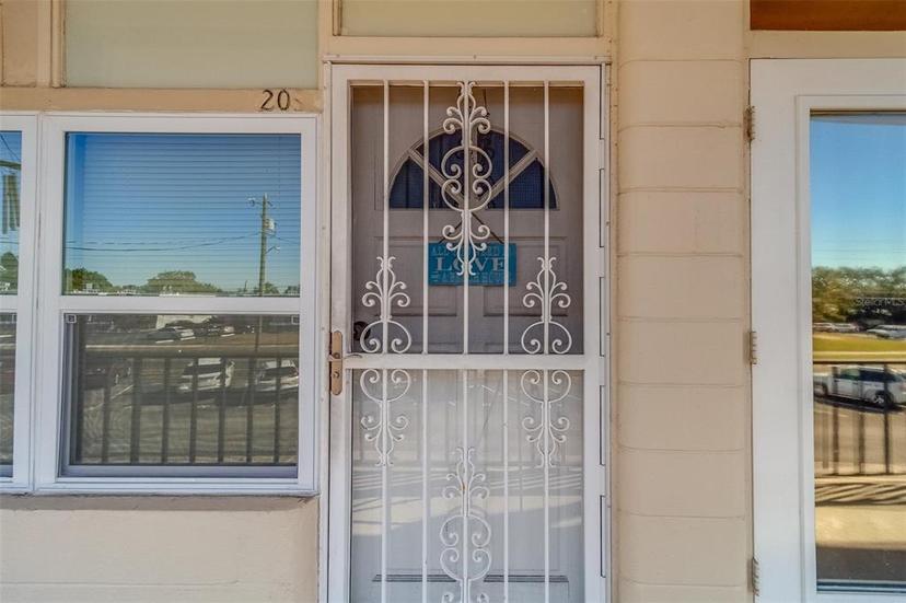 Picture of 4001 58Th Street N Unit 20, Kenneth City FL 33709