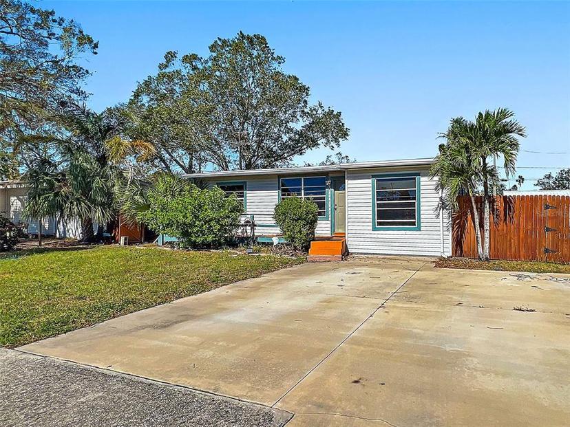 Picture of 133 80Th Avenue N, St Petersburg FL 33702