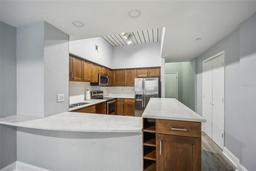 Picture of 2402 W Azeele Street Unit 419, Tampa, FL 33609