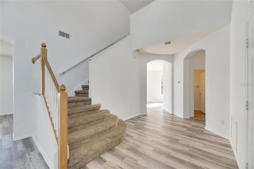 Picture of 11217 Avery Oaks Drive, Tampa FL 33625