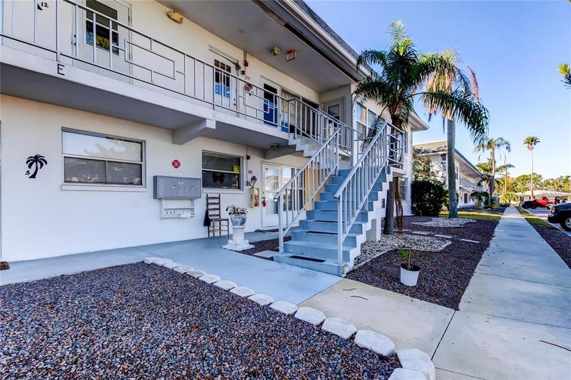 Picture of 1221 Drew Street Unit E11, Clearwater FL 33755