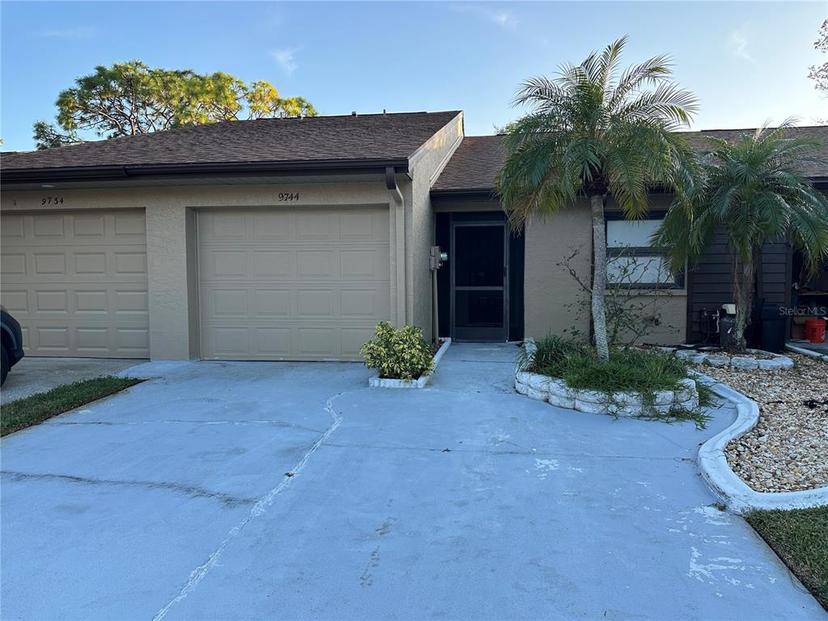 Picture of 9744 Lake Seminole Drive E, Largo FL 33773