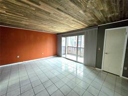 Picture of 8632 Tahoe Court Unit 7, Tampa, FL 33614