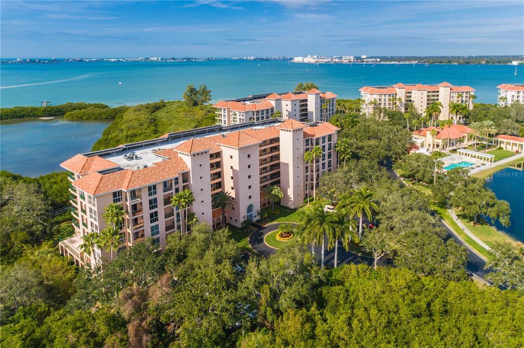Picture of 4750 Dolphin Cay Lane S Unit 308, St Petersburg, FL 33711