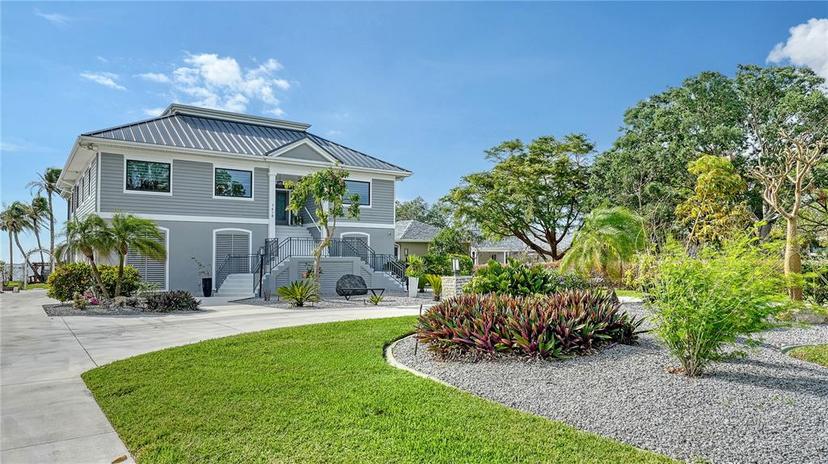 Picture of 7418 Westmoreland Drive, Sarasota FL 34243