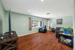 Picture of 1900 60Th Way N, St Petersburg, FL 33710