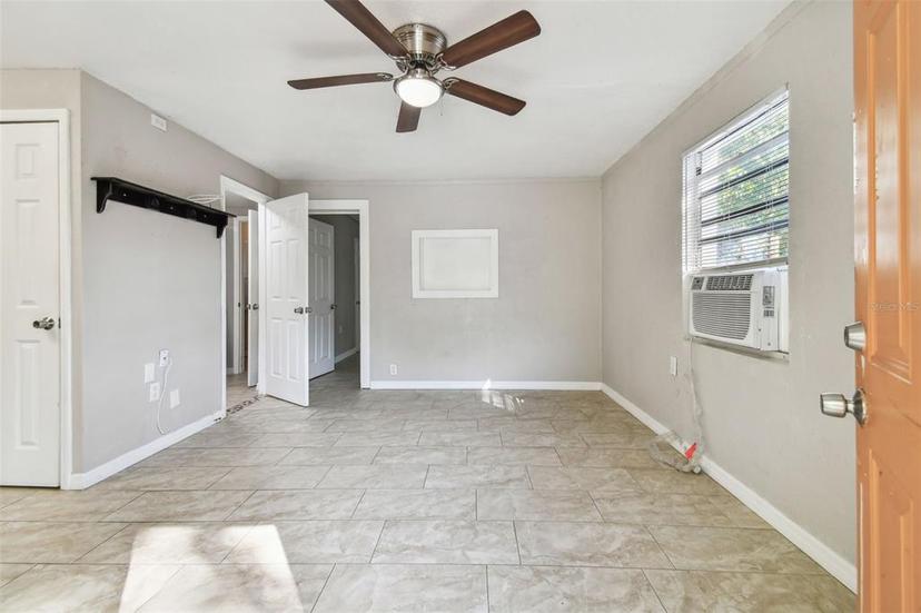 Picture of 2025 27Th Avenue N, St Petersburg FL 33713