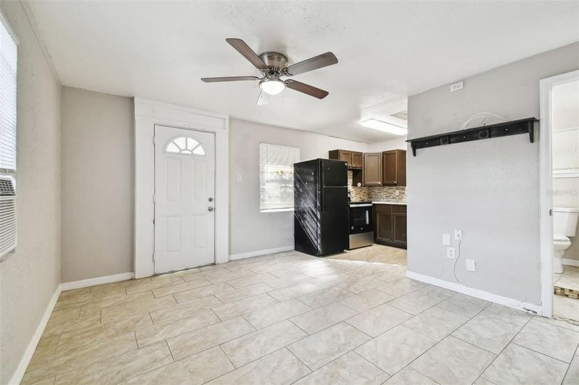 Picture of 2025 27Th Avenue N, St Petersburg FL 33713