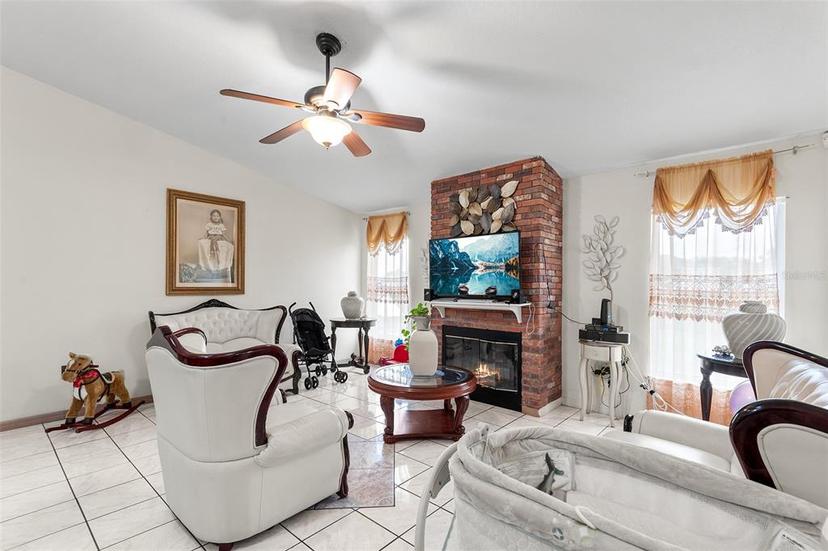 Picture of 1028 Dampierre Court, Kissimmee FL 34759