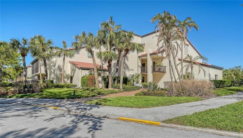 Picture of 2055 Gulf Of Mexico Drive Unit G2-214, Longboat Key FL 34228