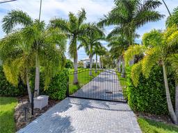 Picture of 931 Bayshore Road, Nokomis, FL 34275