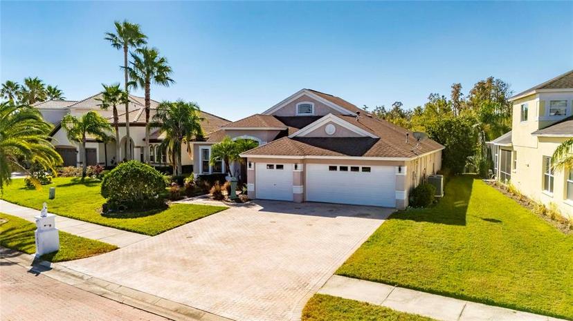 Picture of 10511 Martinique Isle Drive, Tampa FL 33647