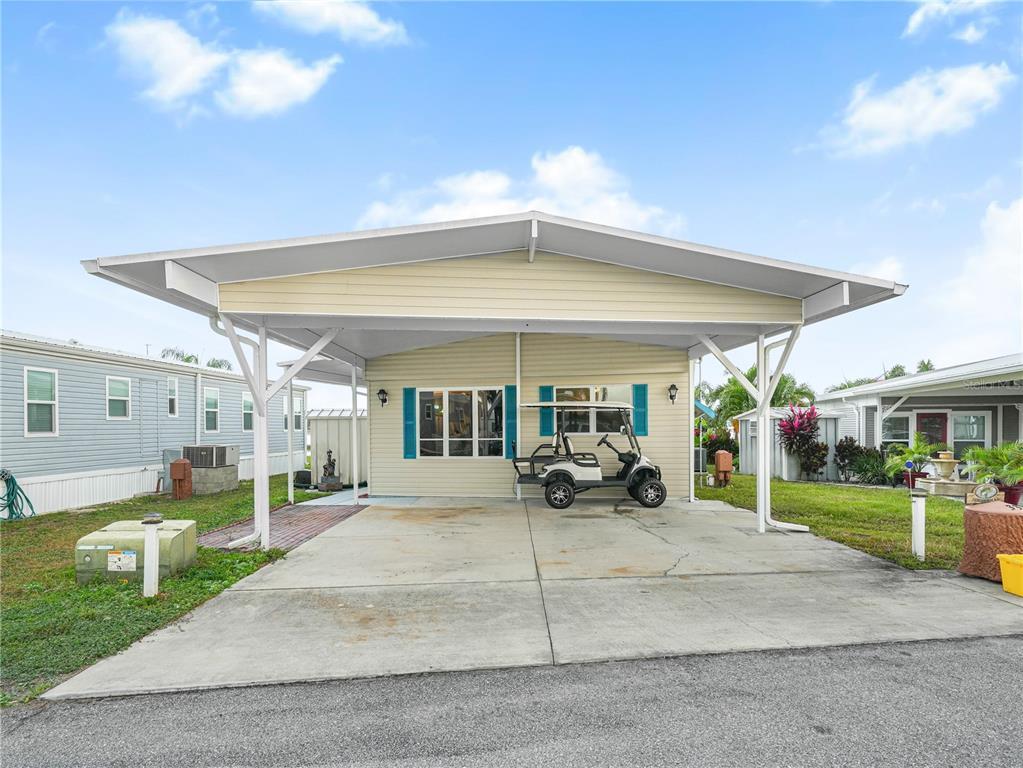 Picture of 33 Queen Of Waters Street, Lake Wales, FL 33898