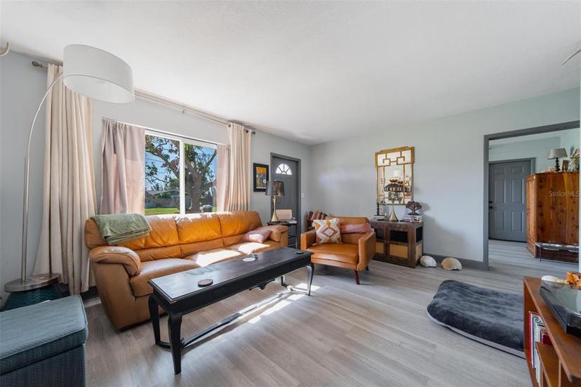 Picture of 129 Gulf Avenue, Nokomis FL 34275