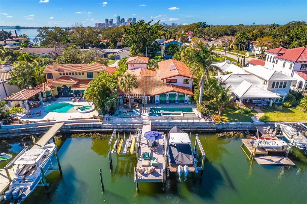 Picture of 747 Brightwaters Boulevard Ne, St Petersburg, FL 33704