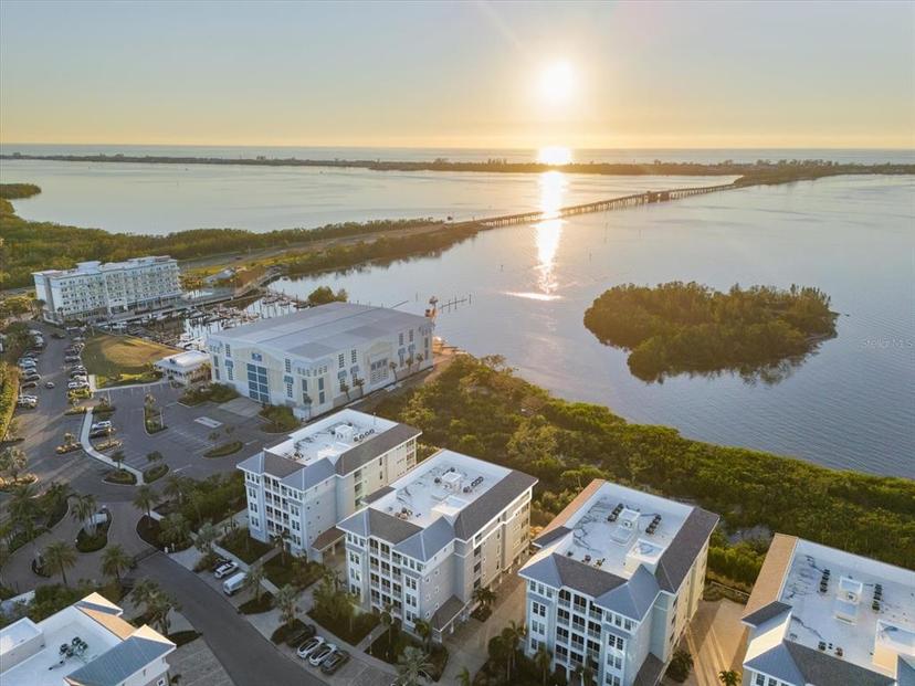 Picture of 392 Aruba Circle Unit 403, Bradenton FL 34209