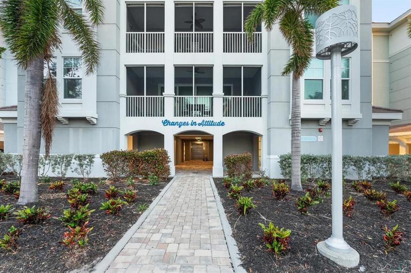 Picture of 392 Aruba Circle Unit 403, Bradenton FL 34209