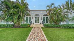 Picture of 1682 Hawthorne Street, Sarasota, FL 34239